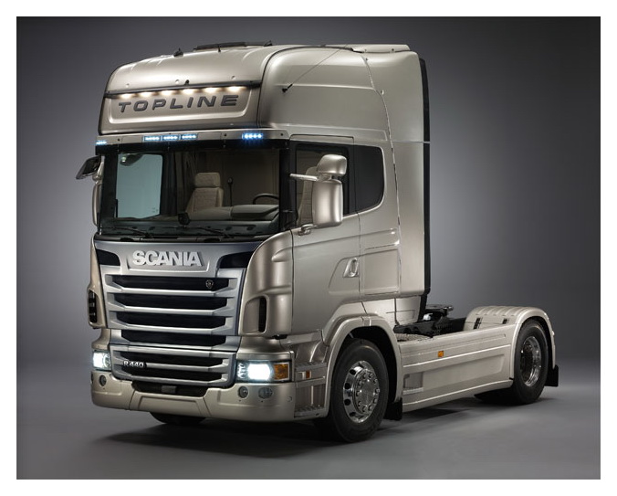 Новые грузовики в апреле падают дружно