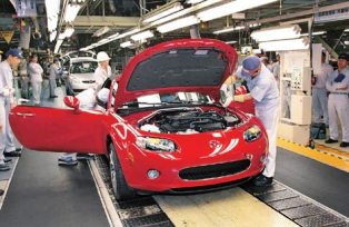 Японские производители решили не повышать цены на машины в России  